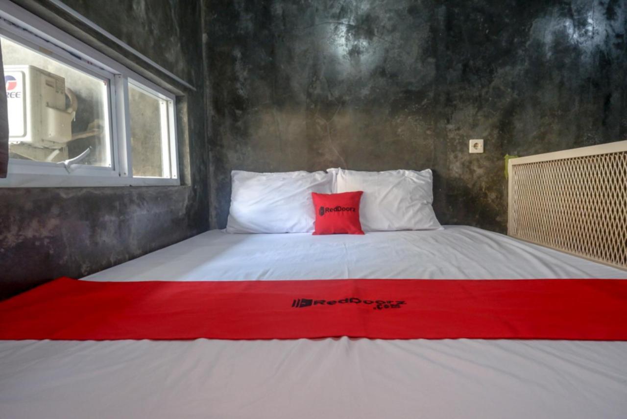 Reddoorz Near Jumbo Mall Sragen Exteriör bild