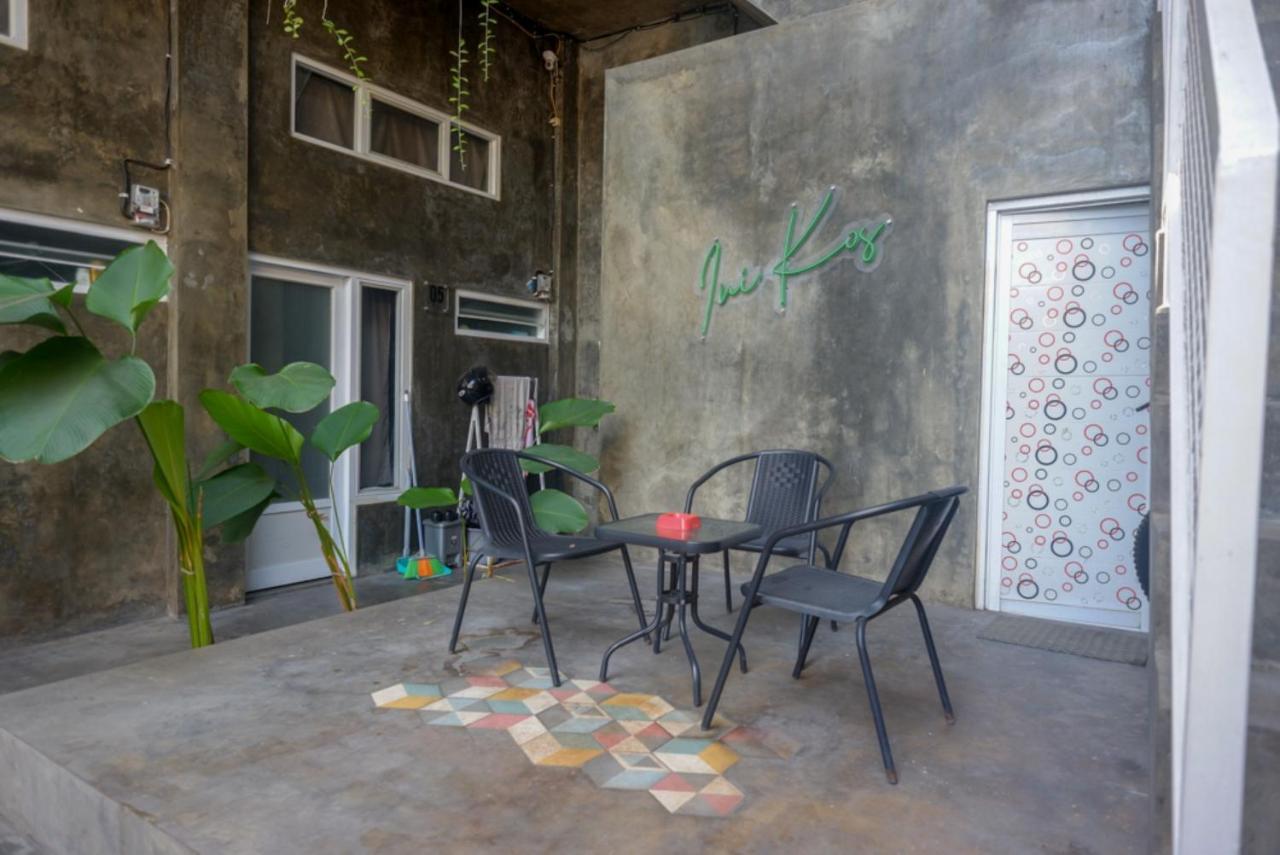 Reddoorz Near Jumbo Mall Sragen Exteriör bild