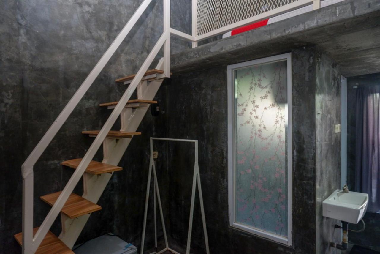 Reddoorz Near Jumbo Mall Sragen Exteriör bild
