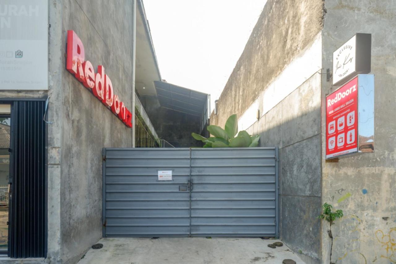 Reddoorz Near Jumbo Mall Sragen Exteriör bild